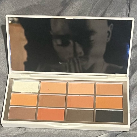 Matte about you 12 matte neutral colors, .46 colors are neutral see picture - Picture 5 of 5